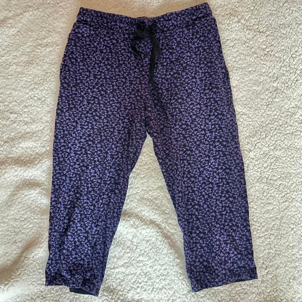 Purple and Black Floral Capri